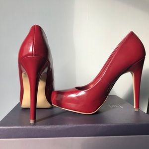 Size 7 Eva & Zoe Red High Heels
